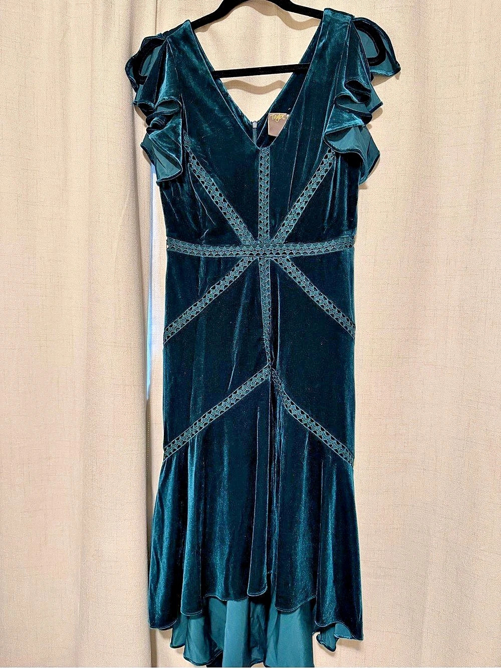 Taylor Velvet Midi Dress Size 6 Like New